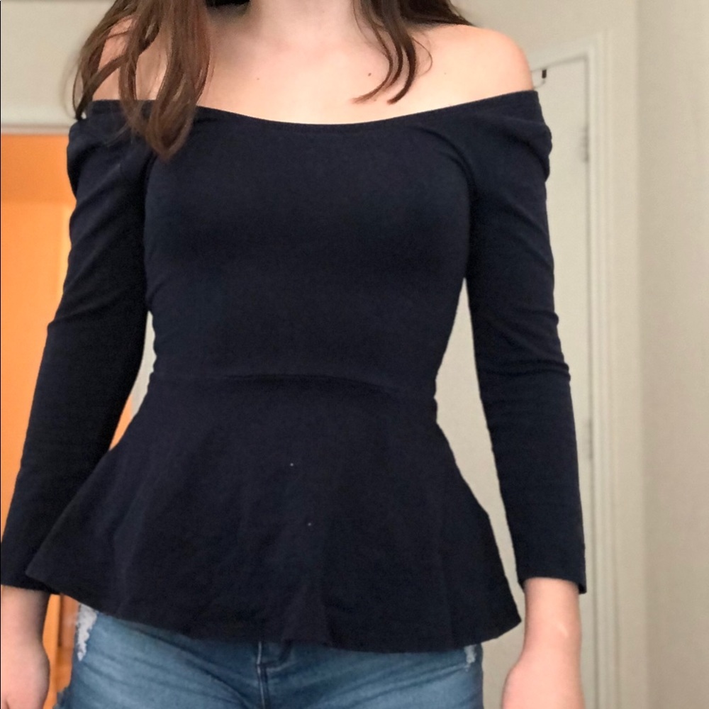 Super cute express top that hasn’t been worn!